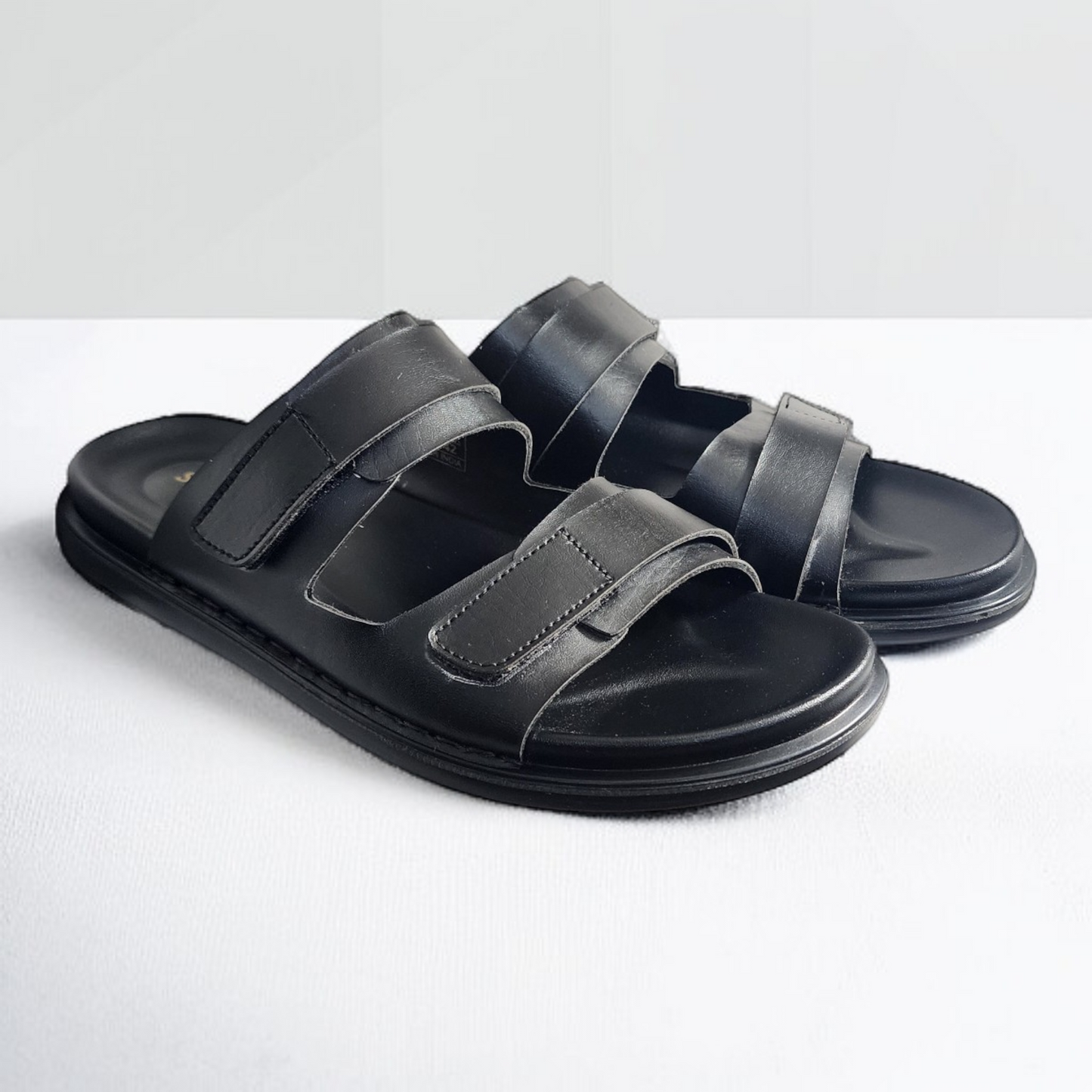 SKEROO 6406 BLACK Men's Leather Chapple – Citizen Footprints